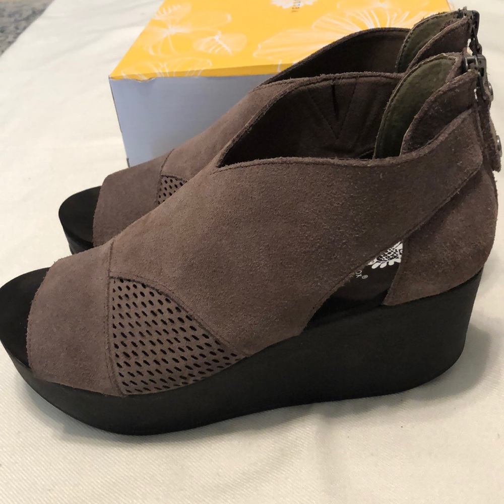 YELLOWBOX • Babsi Shoes